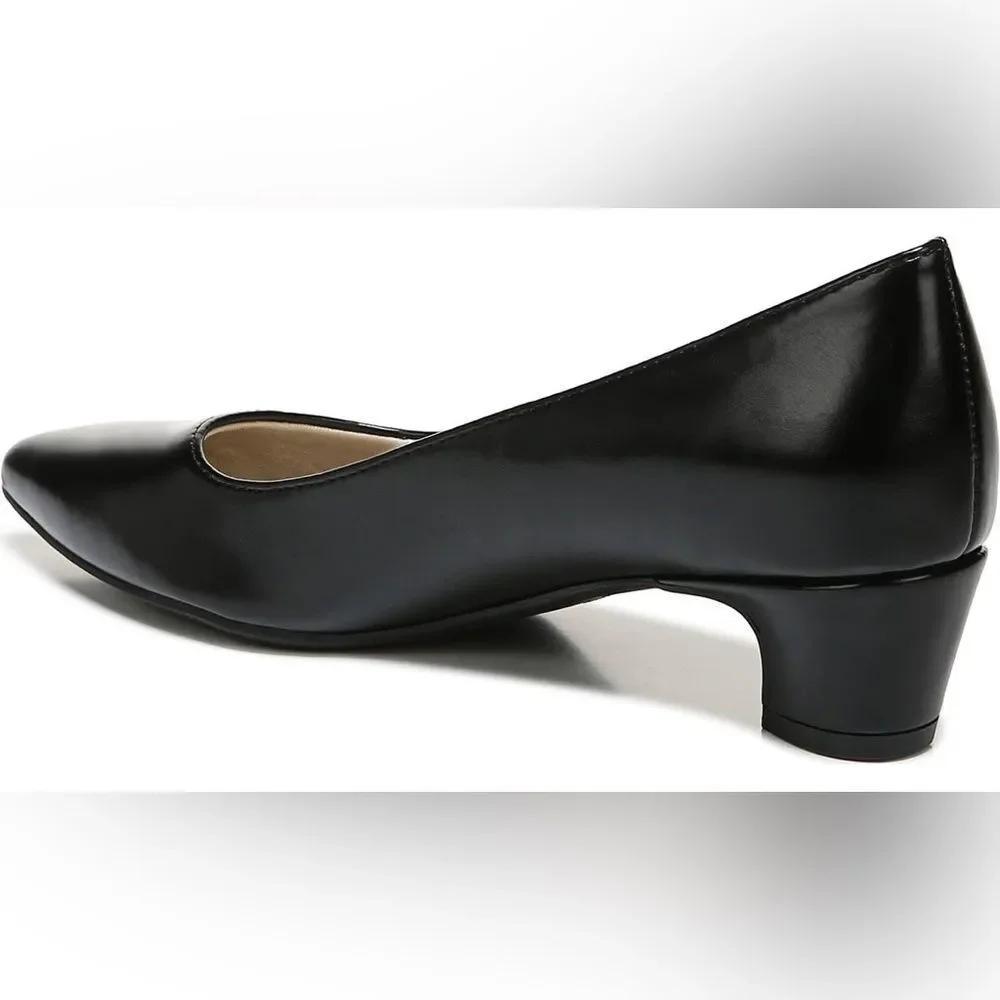 LIFESTRIDE Minx Pumps